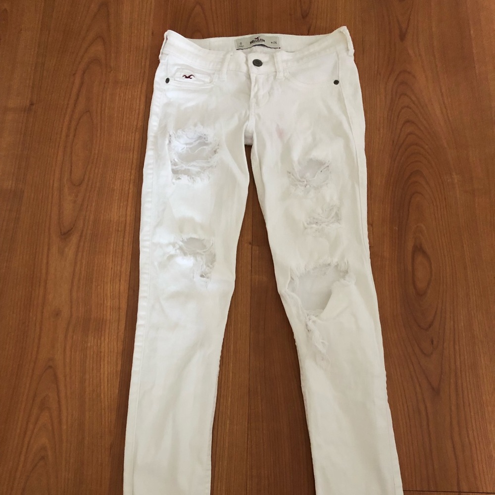 White Hollister Distressed jeans